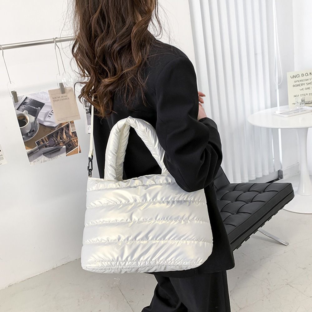 レディース パファートートバッグ キルティング パフィーハン - Shoulder Bag Structured のレビューと価格